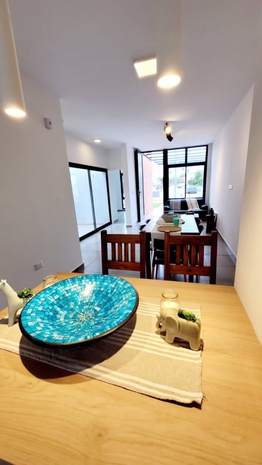 Venta de Duplex en zona sur. Barrio La Calandria.