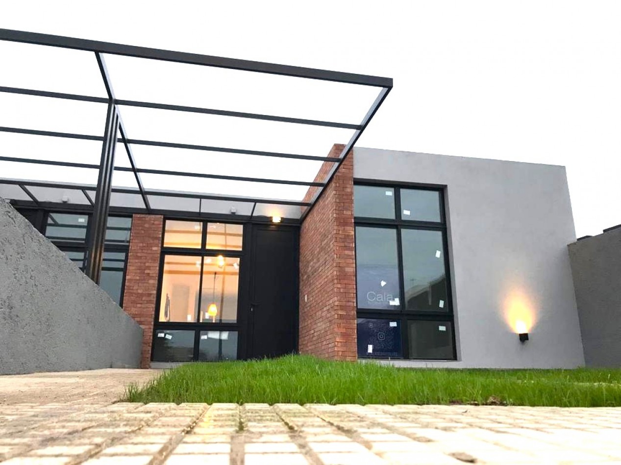 Venta de Duplex en zona sur. Barrio La Calandria.