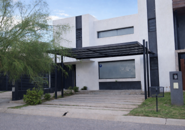 Docta Boulevard. Casa de 3 dormitorios en Venta.